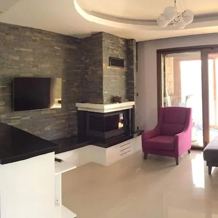 Alacati Havuzlu Villa *