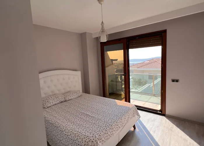 Alacati Havuzlu Çeşme