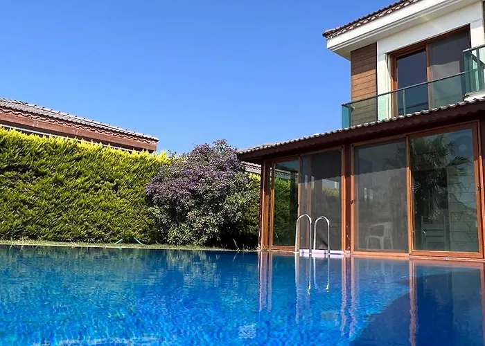 ヴィラ Alacati Havuzlu Çeşme